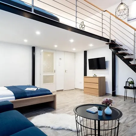 Welcoming Modern In The Center Apartment