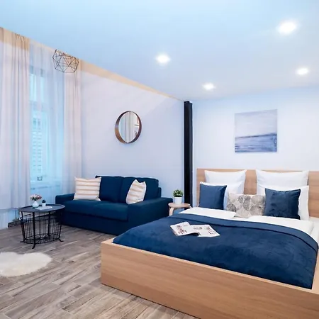 Welcoming Modern In The Center