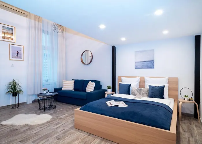 Welcoming Modern In The Center
