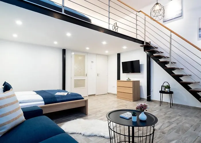 Welcoming Modern In The Center Apartament